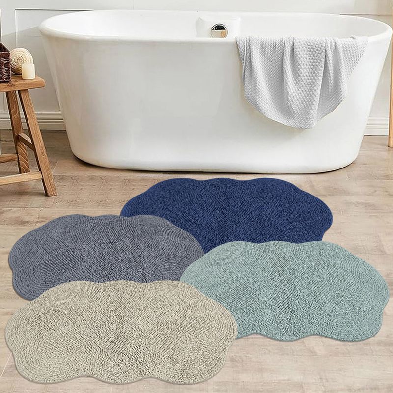 Devgiri Scallop Bath Rug 24¨ X 36¨