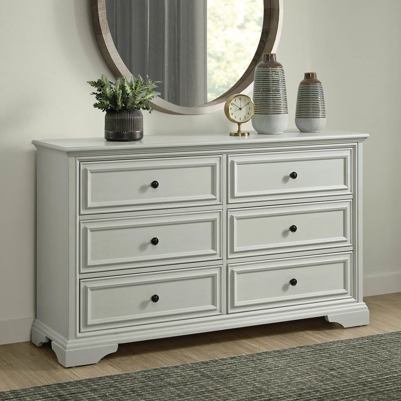 Universal Broadmoore Anistyn 6-Drawer Dresser