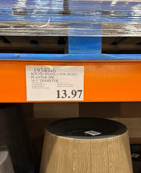 Round Wood-Look Resin Planter 2pk 16.5¨ Diameter