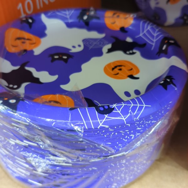 Pizazz Halloween Plates 10¨/100 Count