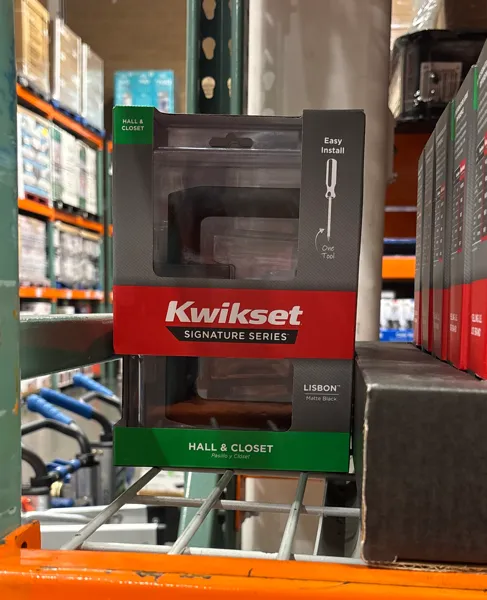 Kwikset Lisbon Lever Matte Black