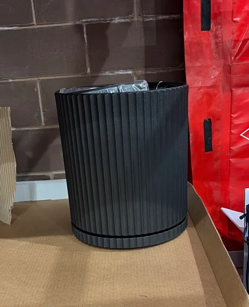 Veradek Demi 14.5" D Resin Planter With Stand & Saucer