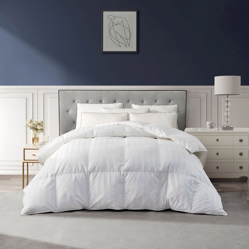 Hotel Grand White Down Comforter Queen